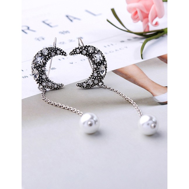 LRC Anting Tusuk Fashion Silver Moon Diamond Earrings F50791