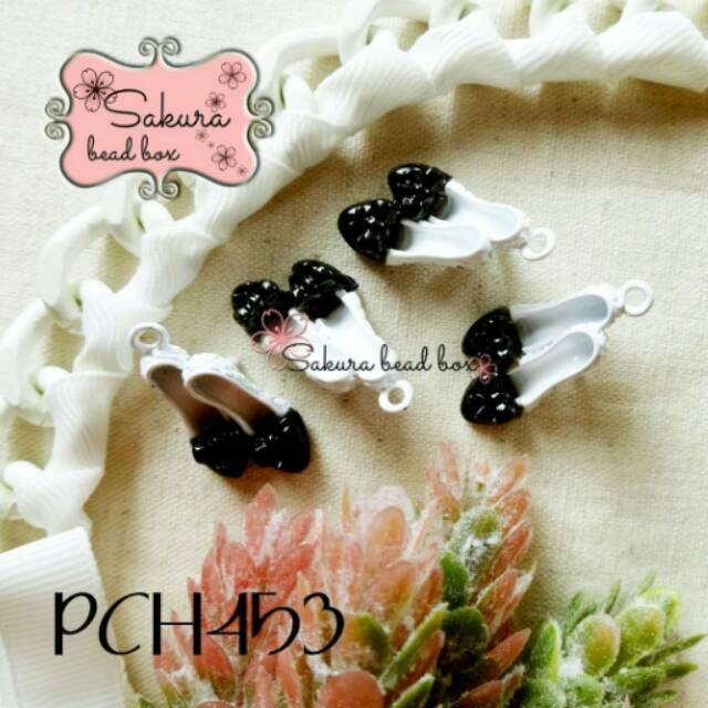 Bahan Aksesoris Gelang / Kalung Premium Charm Chanel Sepatu Shoe Black White