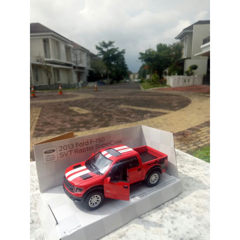 die cast kinsmart 2013 ford F-150 SVT Raptor Supercrew