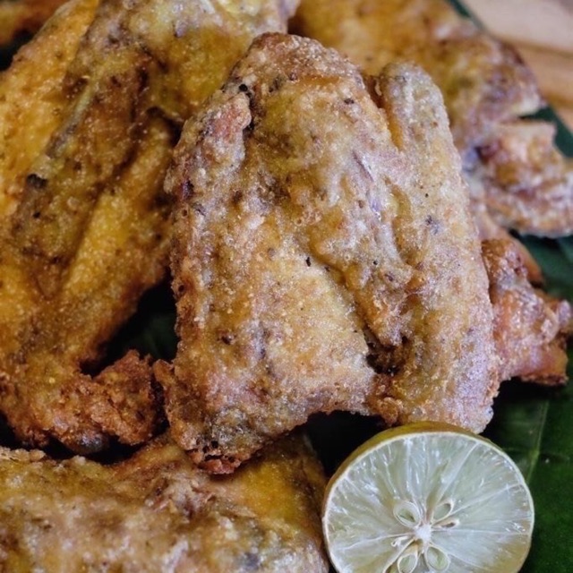 

Ayam goreng kampung nai nai