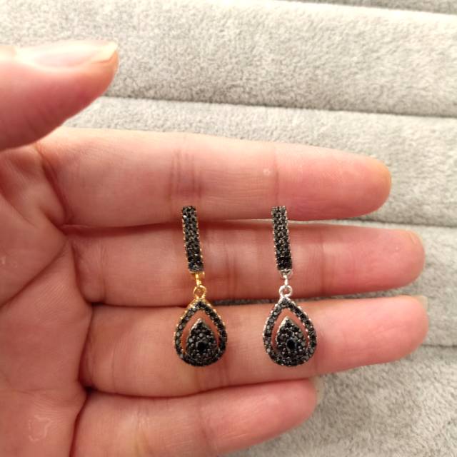 Anting zircon wynn 8183