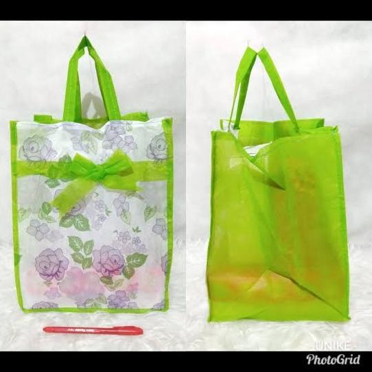 

Tas Hajatan Pita Box nasi 22 dan 20
