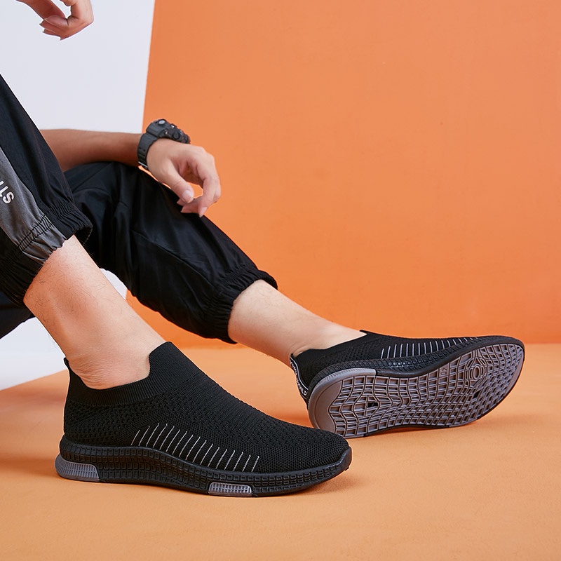 Mainland Sepatu Sneakers Pria Slip On Sepatu Olahraga Casual MR130