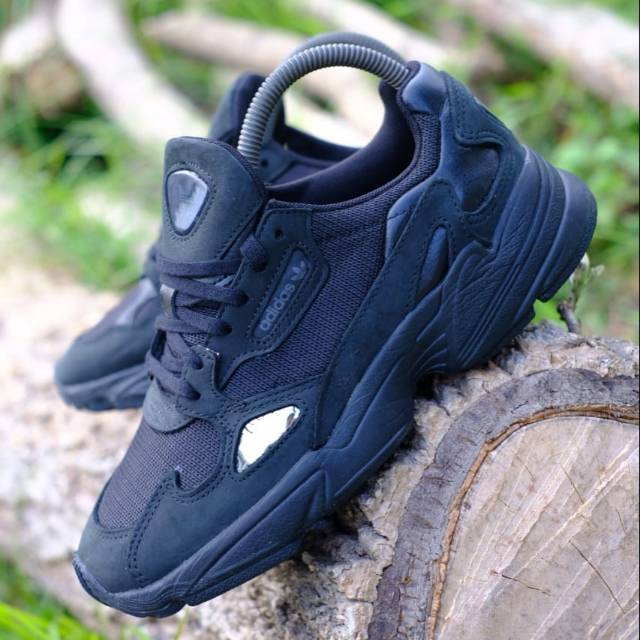 Adidas Falcon full black
