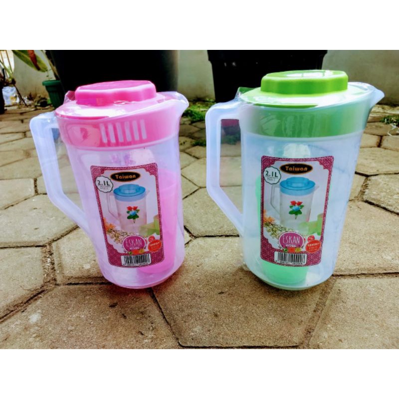 Teko Plastik 2,1 Liter Air Eskan Plastik Bonus Gelas 2 Pcs Merek Taiwan