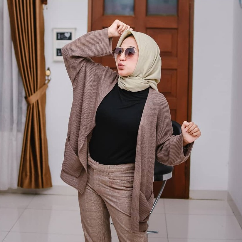 Cardigan Wanita Loocy Cardy Rajut | Kardigan Terlaris | Cardigan Rajut-Burgundy