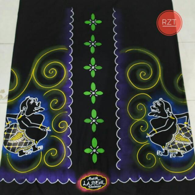 

Sarung lukis ornamen