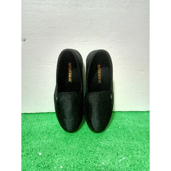 Sepatu slip on pria hitam polos sepatu slop pria sepatu cowok murah,,SLIP ON COWOK MURAH HITAM POLOS,,VAN,S