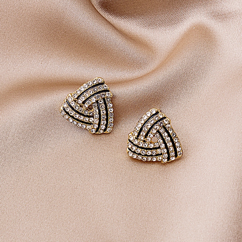 Anting stud 925 silver needle Bentuk Segitiga Geometris Aksen Berlian