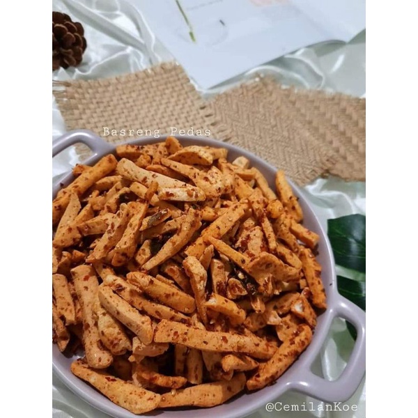 

basreng baso goreng renyah dan enak daun jeruk 100gram