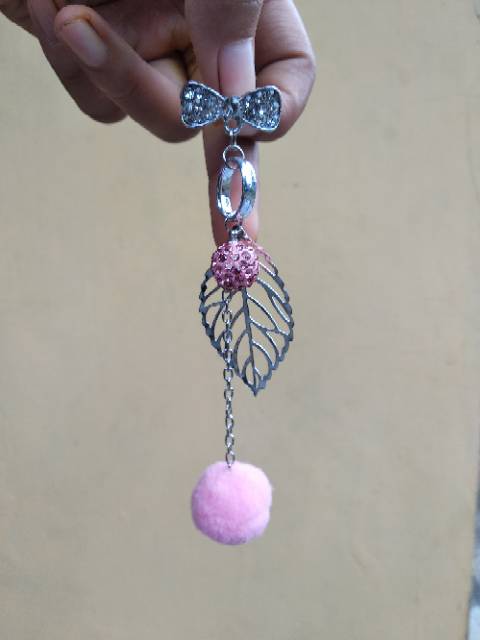 Bros dagu simple pom pom