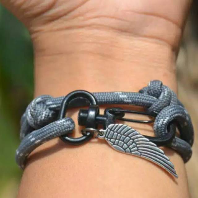 Gelang pria paracord berkualitas