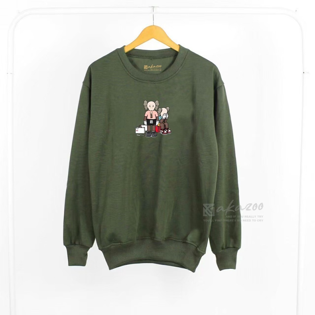 sweater  crewneck pria AKAZOO warna hijau a crewneck  gambar mimin crewneck polos oversize