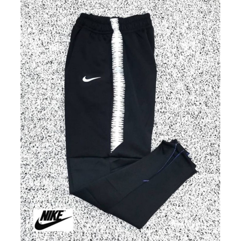 Celana Training Trackpants Nike