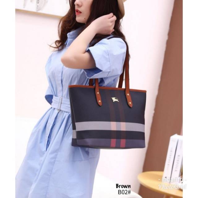 Burberry tote bag