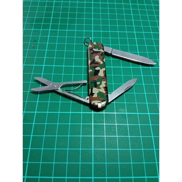 victorinox ambasador camouflage second bagus
