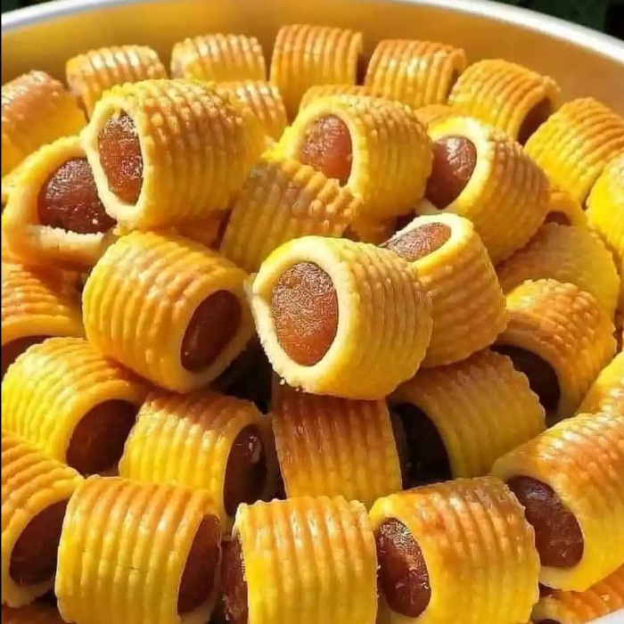 

KERING-KUE- NASTAR ROLL JUWARA SATOE 500GR -KUE-KERING.