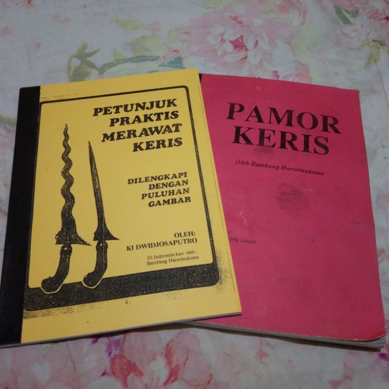 buku pamor dan buku perawatan keris
