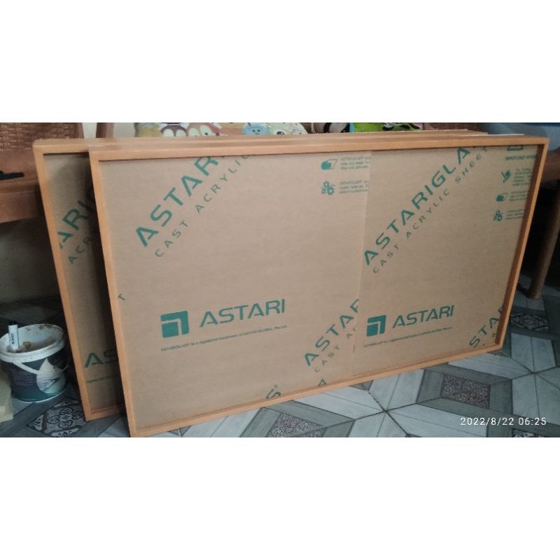 Rak Hot Wheels 1:64 isi 100 + slot akrilik