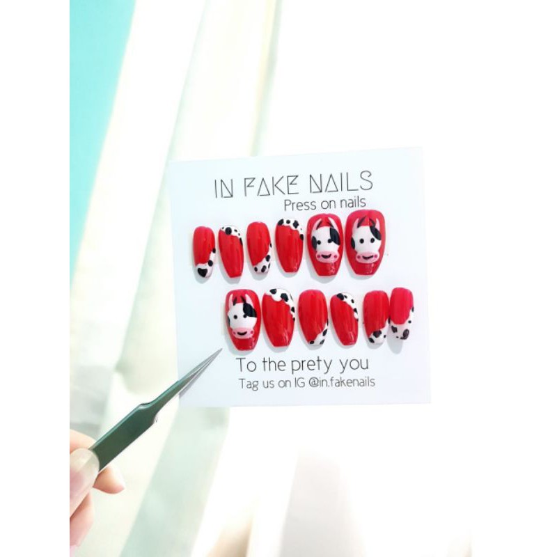 

custom fakenails handmade merah painting cartoon sapi