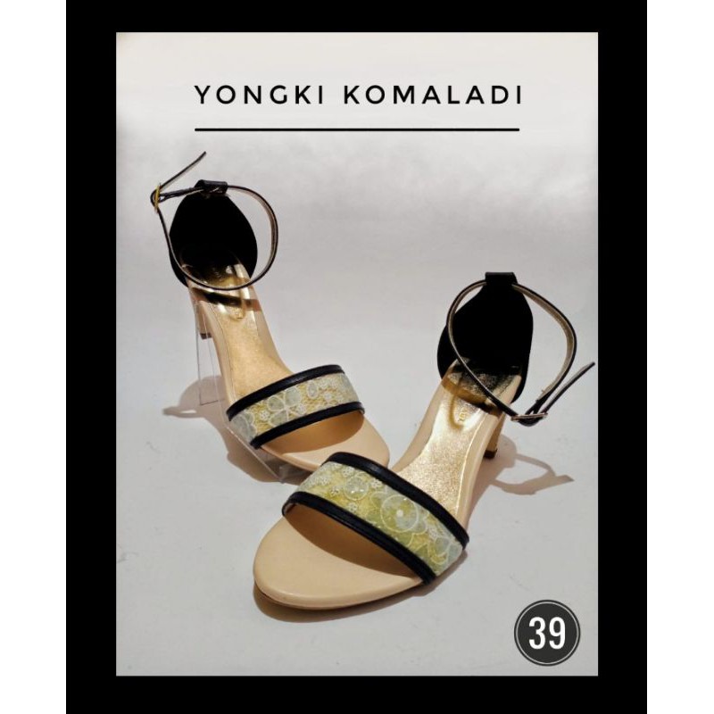 sandal wanita remaja size 39 high heels yongki Komaladi