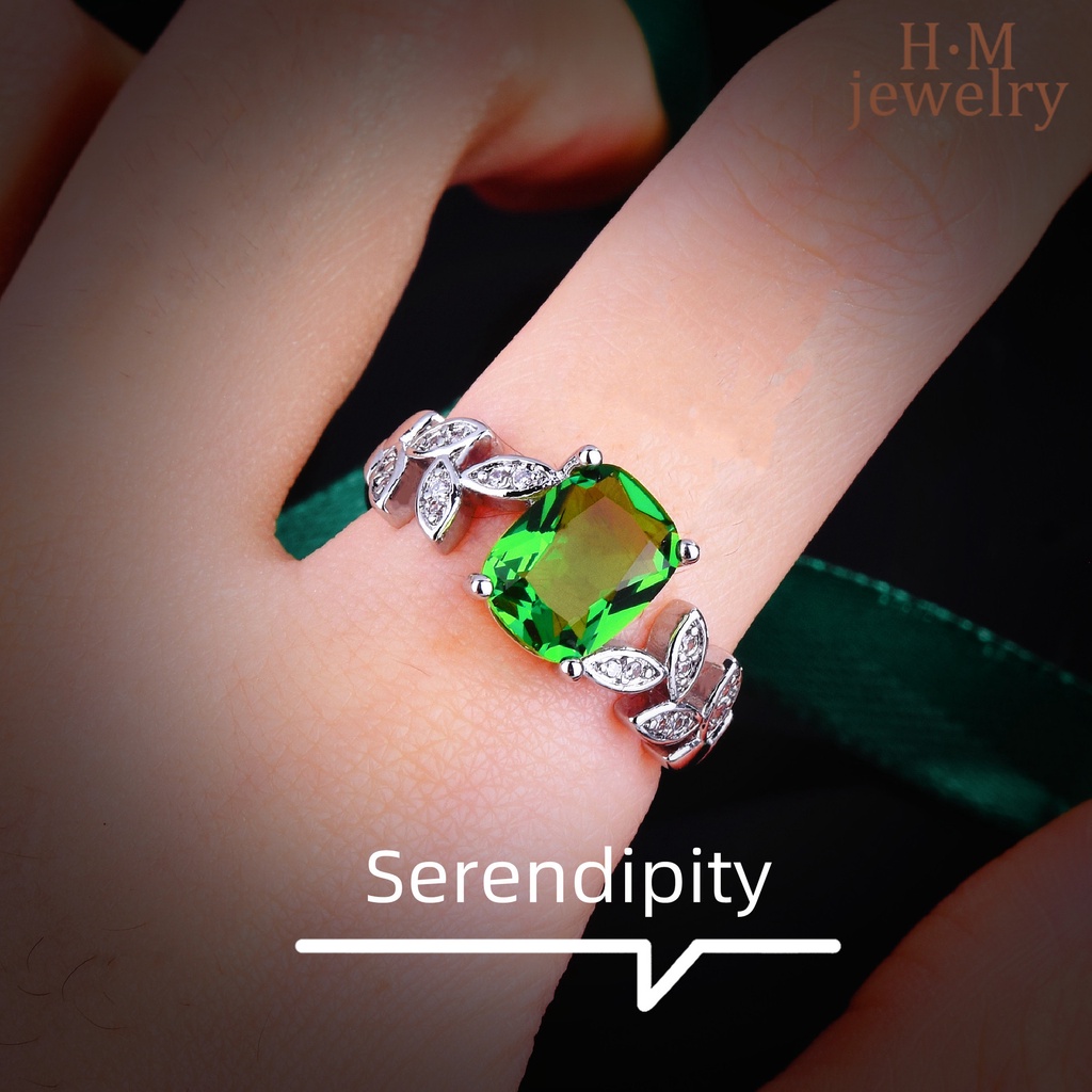 Cincin Peridot Bentuk Kotak Warna Hijau Aksen Berlian Untuk Wanita