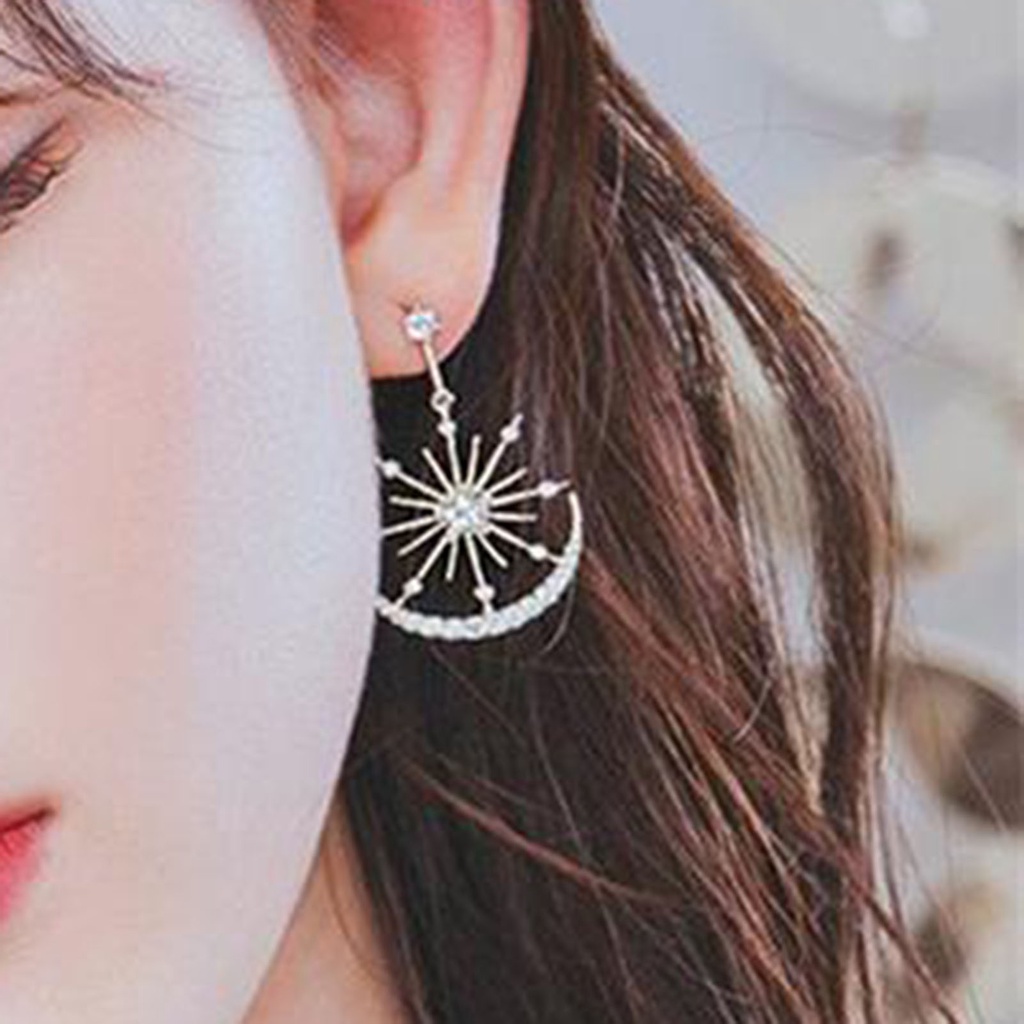 Hu Hu Hu Hu Hu Alat Bantu Pasang Kacamata♡ 1 Pasang Anting Bentuk Bulan Bintang Gaya Kasual Untuk Wanita