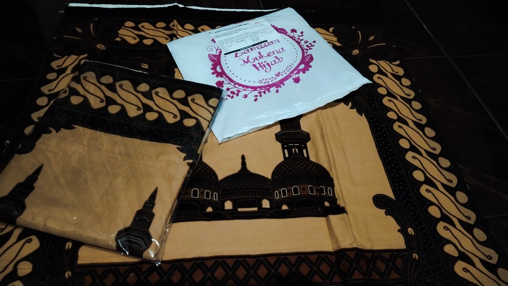 Sajadah Katun Batik Sogan Khas Solo Indonesia