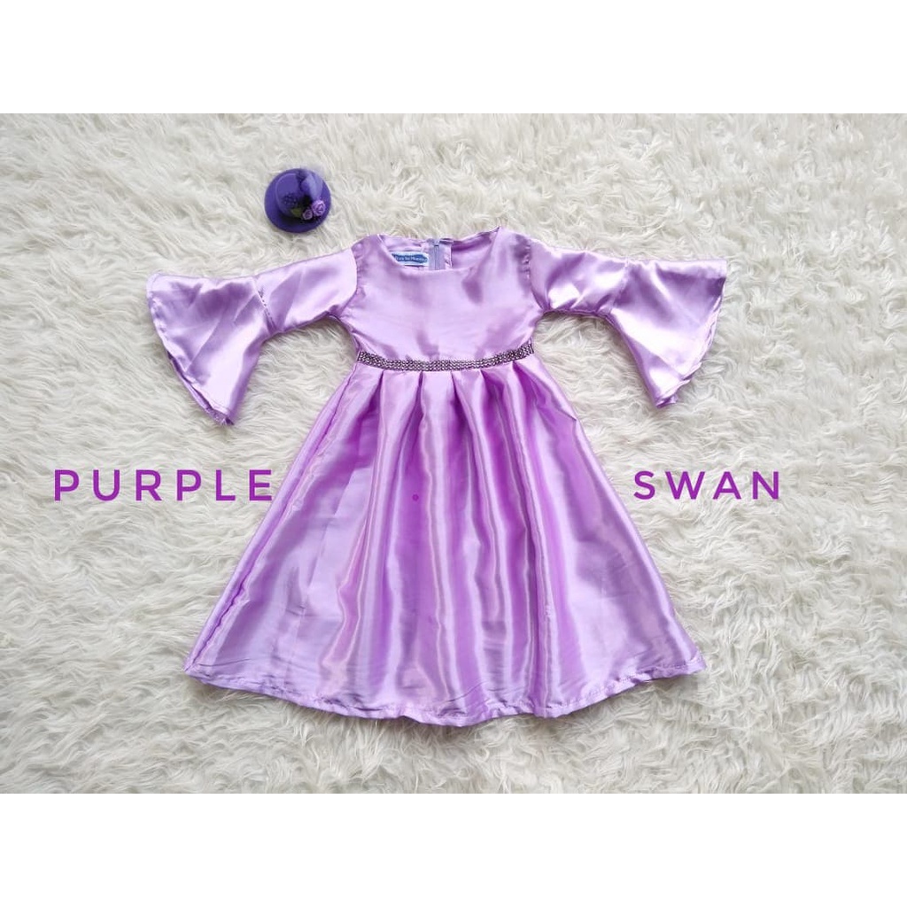 GAUN SWAN/GAUN ANAK DAN DEWASA/GAUN PESTA KEKINIAN/GAUN DISNEY/GAUN WEDDING TERBARU/GAUN TEROMPET/GA