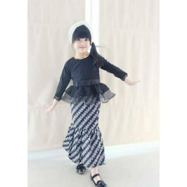Kebaya Brukat Anak Perempuan Kebaya Couple Kutu Baru Modern Model Peplum Centini