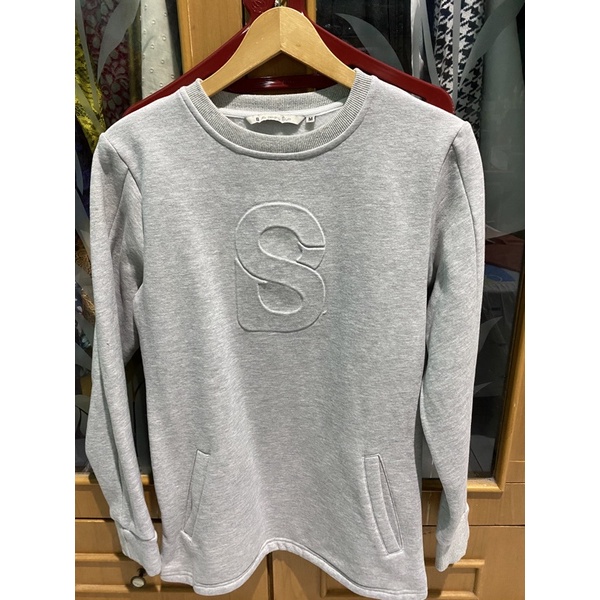 Sweatshirt Audrey Buttonscarves Benang Jarum