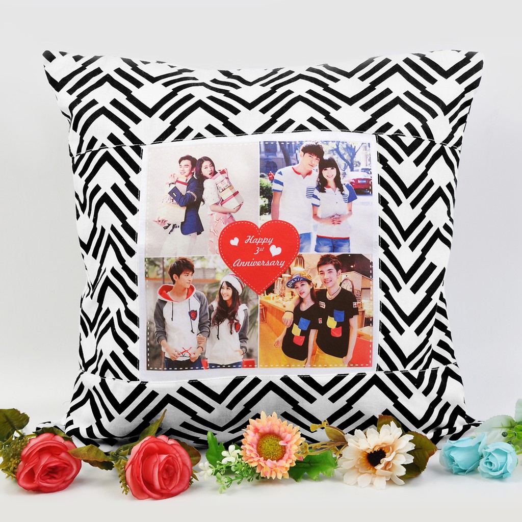 Sarung Bantal Monochrome