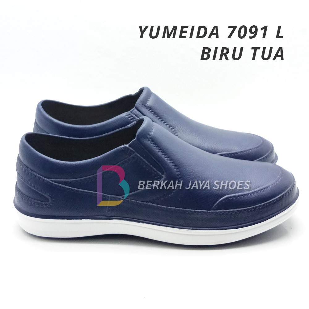 Sepatu Karet Pria - Sepatu Pantofel Karet Pria Yumeida 7091 L - Extra Ringan - Anti Air