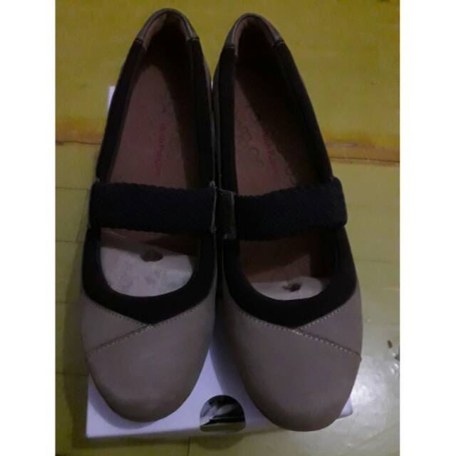sepatu wanita hush puppies