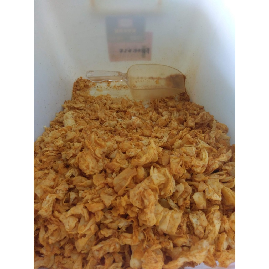 

Keripik viral Pedas daun jeruk /cemilan/oleh oleh bandung