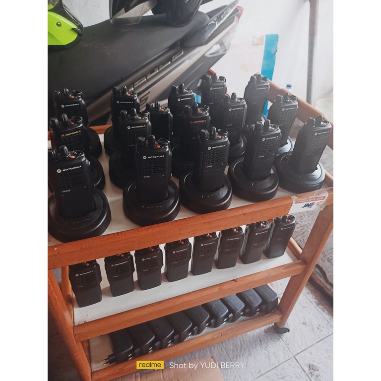 HT MOTOROLA GP328 UHF 350MHZ MOTOROLA GP 328 UHF LOW BAND DAN UHF 390 MHZ NORMAL