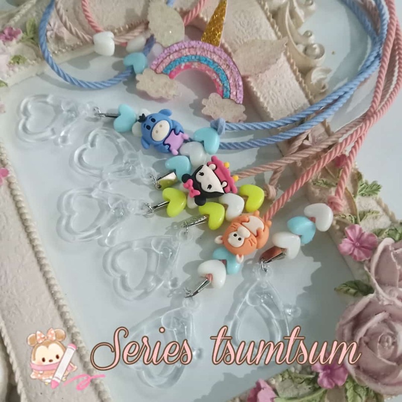 MiuMiu | KONEKTOR 2 IN 1 - STRAP MASK SERI TSUMTSUM