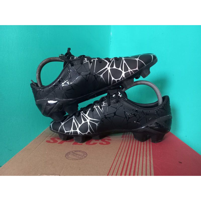 Sepatu Bola Specs accelerator lightspeed Spyder size 40 second likenew