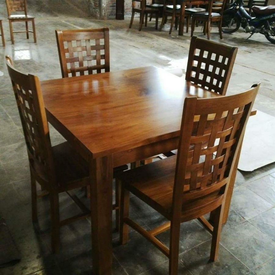 Meja Makan Kursi 4 Miimalis Bahan Kayu Jati Pengiriman dari Jepara
