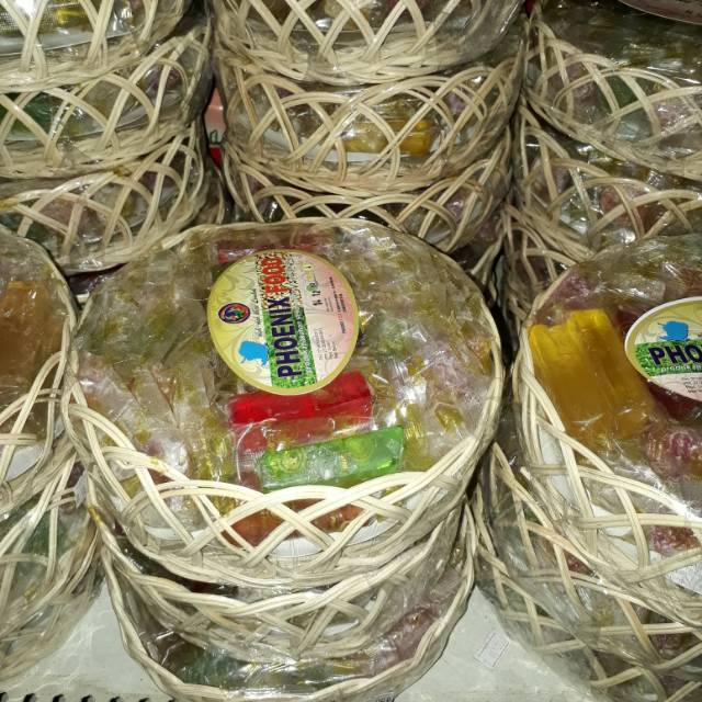 

parcel dodol dan manisan kemasan keranjang