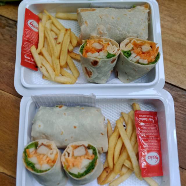 

Salad tortila roll chicken