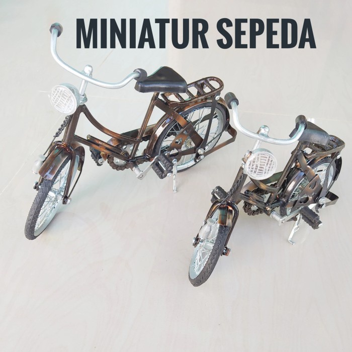 Miniatur Sepeda Onthel Cewek / Miniatur Sepeda Jawa - Sepeda Onthel - Besar