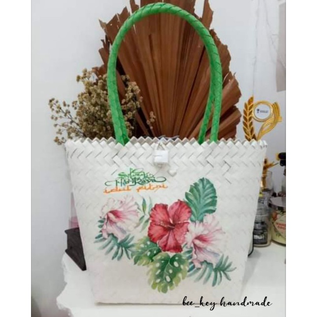 tas anyaman sedang hampers