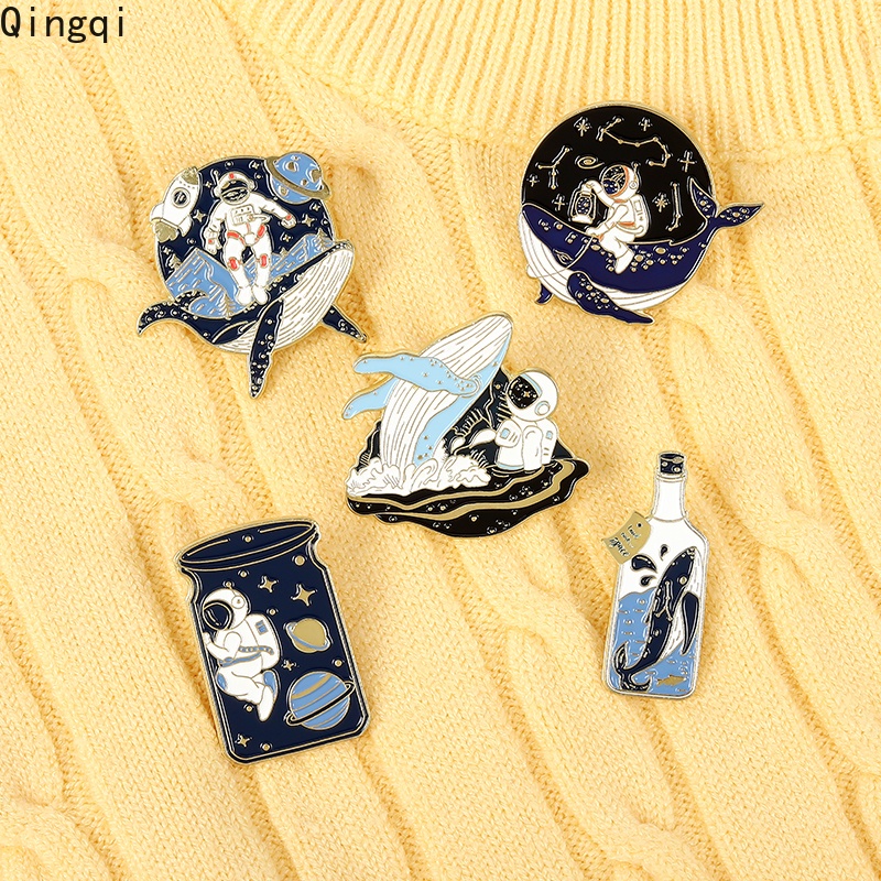 Bros Pin Enamel Desain Astronot Roket Planet Luar Angkasa Untuk Hadiah Anak