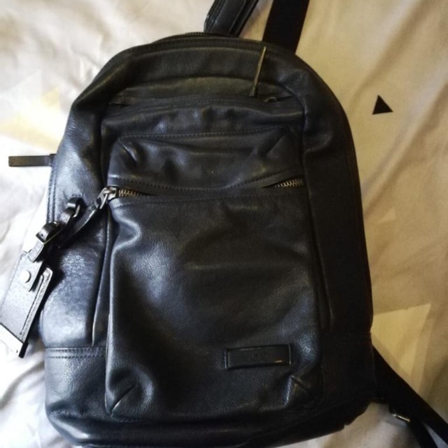 Preloved tas selempang tumi