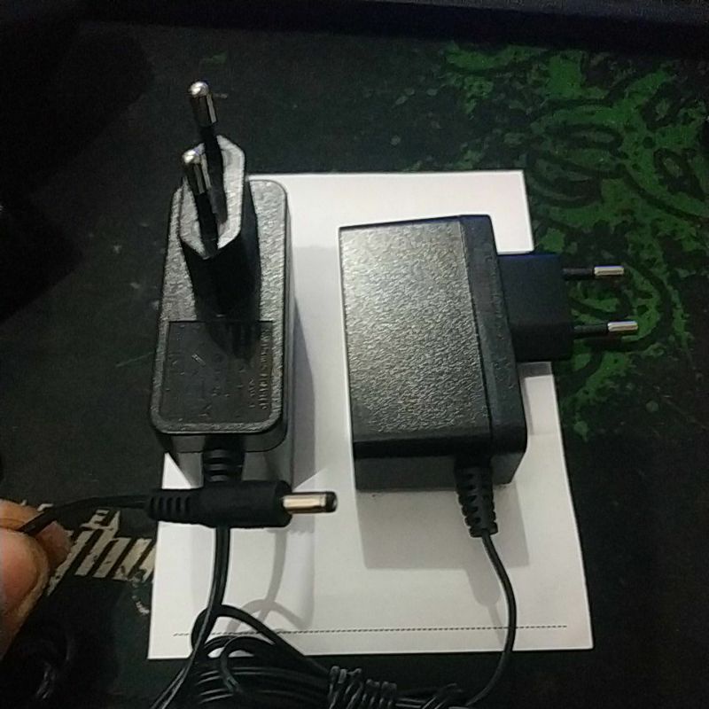 ADAPTOR 12V 1.5a jack kecil