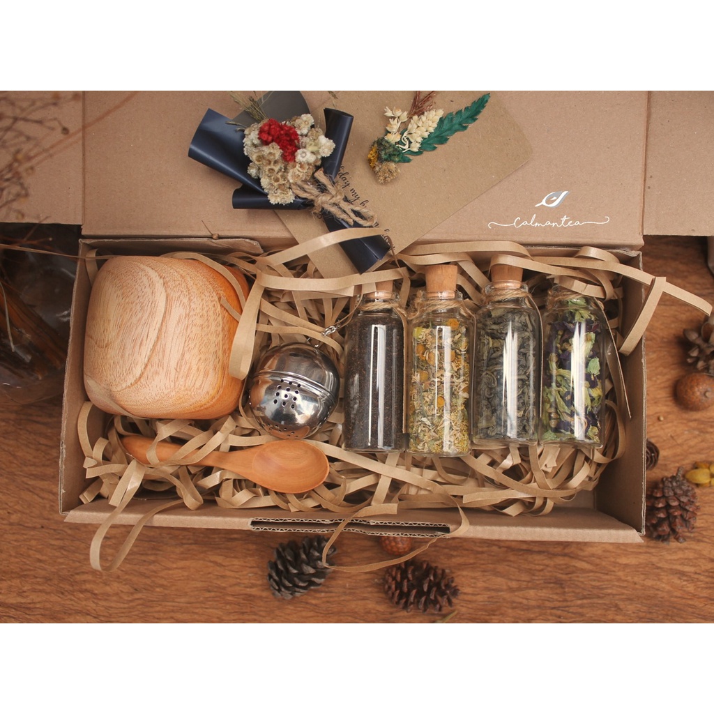 

Kado Ulang Tahun, Souvenir Pernikahan, Hadiah Wisuda, Hampers Teh Gelas Kayu - Kirana by Calmantea