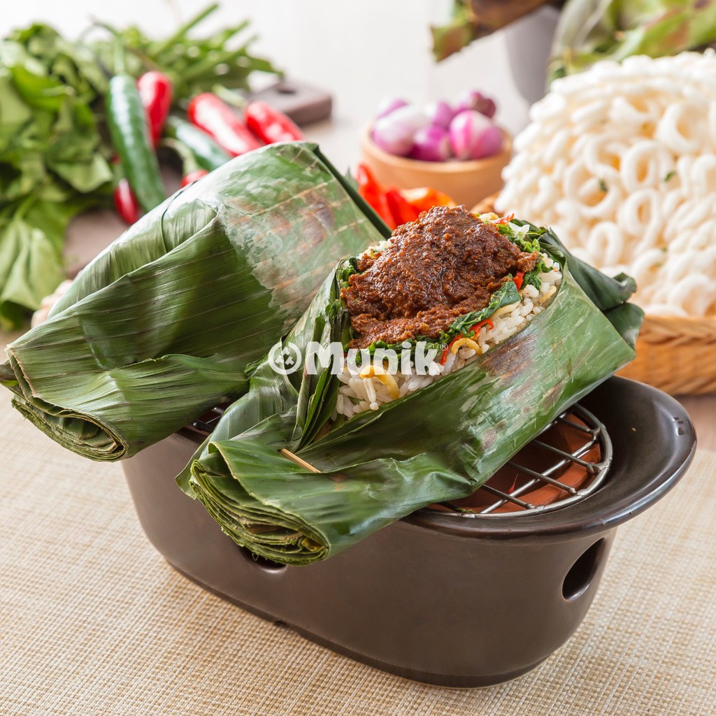 

Munik Resto's Nasi Bakar Rendang Ready to Eat