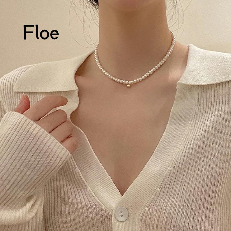 Kalung Rantai Klavikula Hias Bola Mutiara Warna Emas Gaya Elegan