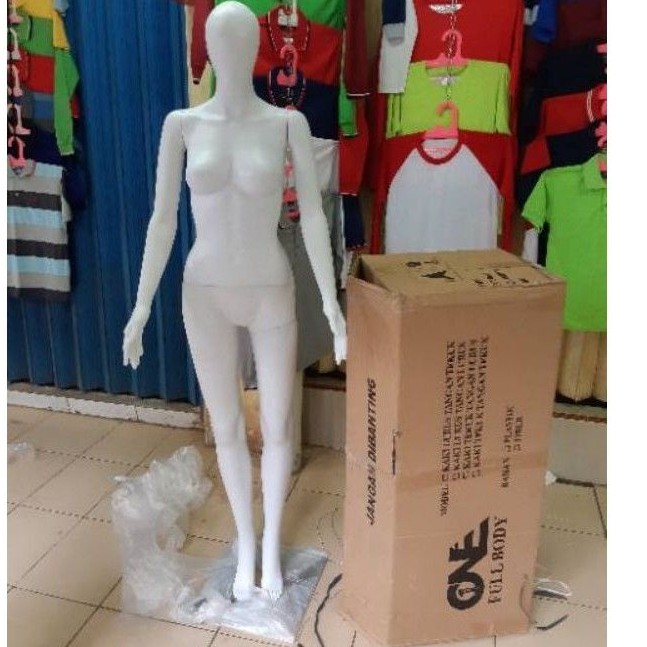 Khusus kirim luar jakarta!! Patung fullbody cewek plastik alien / muka